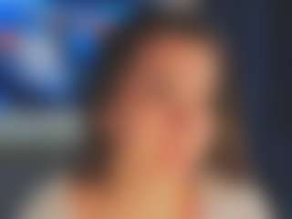 Live cam show with JuliannDelperdang - Young Adult on StripNow