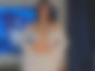 Live cam show with JuliannDelperdang - Upskirt on AdultVida.com