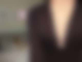 Live cam show with lunayung - Flashing on AdultVida.com