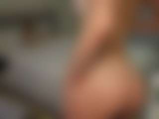 Live cam show with lunayung - Spank on CamwithHer