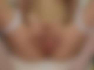 Live cam show with lunayung - Petite on infinitiblacc.com