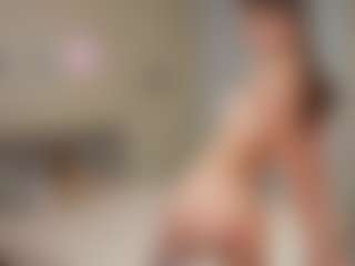 Live cam show with lunayung - Skinny on Cam Slut