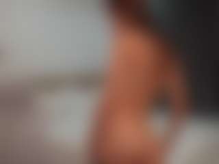 Live cam show with lunayung - Skinny on Camsoda Late Night