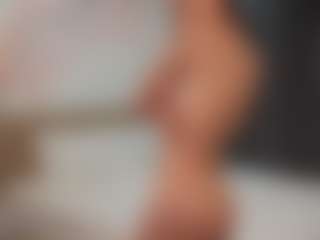 Live cam show with lunayung - Lush Brown Hair on xDating