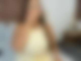 Live cam show with MariaMore - Ass Bouncing on crypto-cams