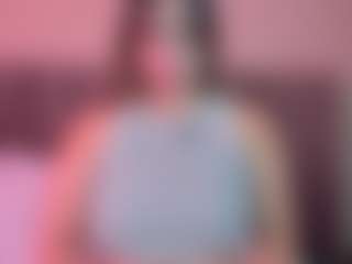 Live cam show with MariaMore - Camel Toe on Big Tits
