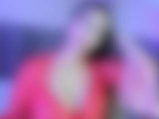 Live cam show with MariaMore - Blowjob on Latina Girls
