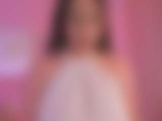 Live cam show with MariaMore - Camel Toe on Dolls Live