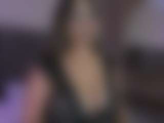 Live cam show with MariaMore - Teen (18+) on Camsoda