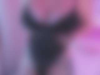 Live cam show with MariaMore - Shaved Pussy on Camsoda