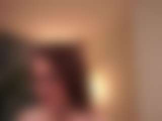 Live cam show with Amelia and Amy - Brown Hair on Uber Horny
