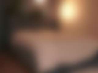 Live cam show with Amelia and Amy - Facial Piercings on AdultVida.com