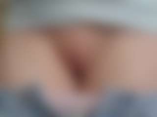 Live cam show with NaughtyBlooms - Teen (18+) on AdultVida.com