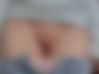 NaughtyBlooms's Live Sex Cam Show