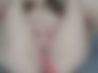 NaughtyBlooms's Live Sex Cam Show