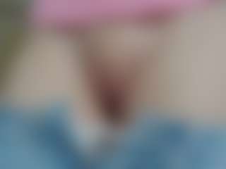 NaughtyBlooms's Live Sex Cam Show