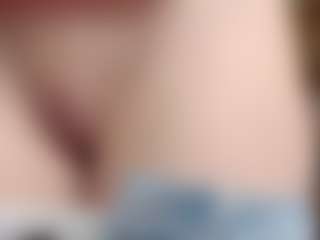 Live cam show with NaughtyBlooms - Squirt on Milfs Live