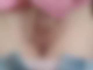 NaughtyBlooms's Live Sex Cam Show