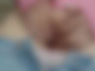 NaughtyBlooms's Live Sex Cam Show