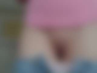 NaughtyBlooms's Live Sex Cam Show