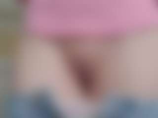 NaughtyBlooms's Live Sex Cam Show
