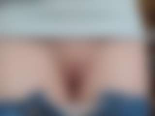 NaughtyBlooms's Live Sex Cam Show