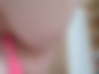 NaughtyBlooms's Live Sex Cam Show