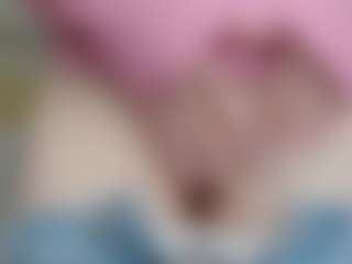 NaughtyBlooms's Live Sex Cam Show