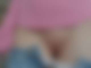 NaughtyBlooms's Live Sex Cam Show