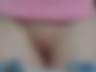 NaughtyBlooms's Live Sex Cam Show