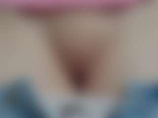 NaughtyBlooms's Live Sex Cam Show
