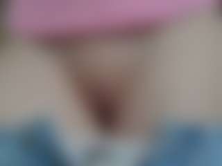 NaughtyBlooms's Live Sex Cam Show