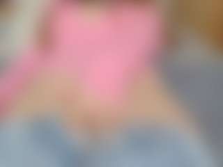 NaughtyBlooms's Live Sex Cam Show