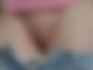 NaughtyBlooms's Live Sex Cam Show
