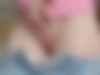 NaughtyBlooms's Live Sex Cam Show