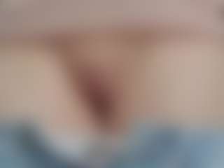 NaughtyBlooms's Live Sex Cam Show