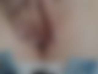 NaughtyBlooms's Live Sex Cam Show