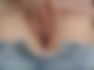 Live cam show with NaughtyBlooms - Blonde Hair on studioflirtlive.com