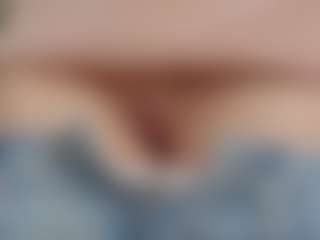 NaughtyBlooms's Live Sex Cam Show