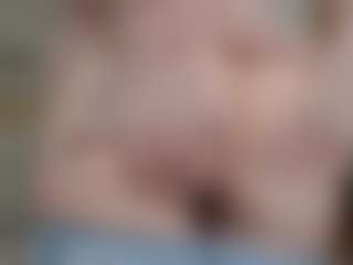 Live cam show with NaughtyBlooms - Shaved Pussy on CSO-WL