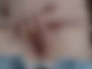 NaughtyBlooms's Live Sex Cam Show