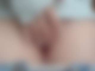 NaughtyBlooms's Live Sex Cam Show