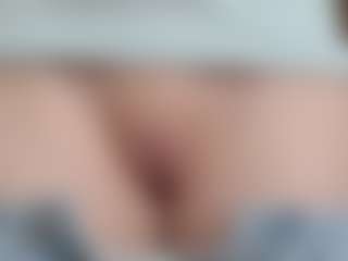 NaughtyBlooms's Live Sex Cam Show