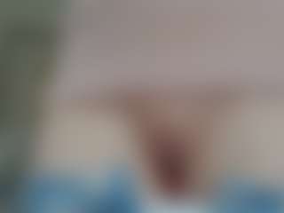 NaughtyBlooms's Live Sex Cam Show