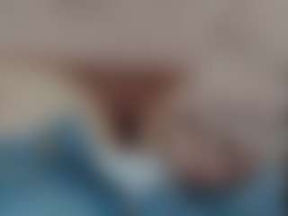 NaughtyBlooms's Live Sex Cam Show