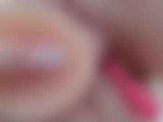 NaughtyBlooms's Live Sex Cam Show
