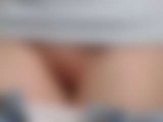NaughtyBlooms's Live Sex Cam Show
