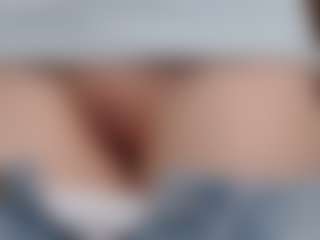 NaughtyBlooms's Live Sex Cam Show