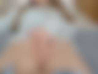 NaughtyBlooms's Live Sex Cam Show