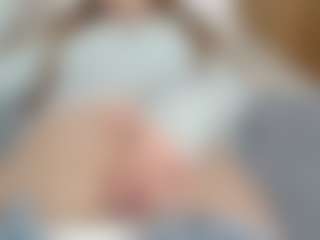 NaughtyBlooms's Live Sex Cam Show